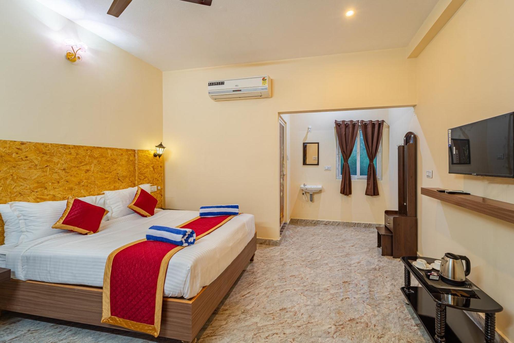 Hotel De Jardin Pondicherry With Swimming Pool Exterior photo