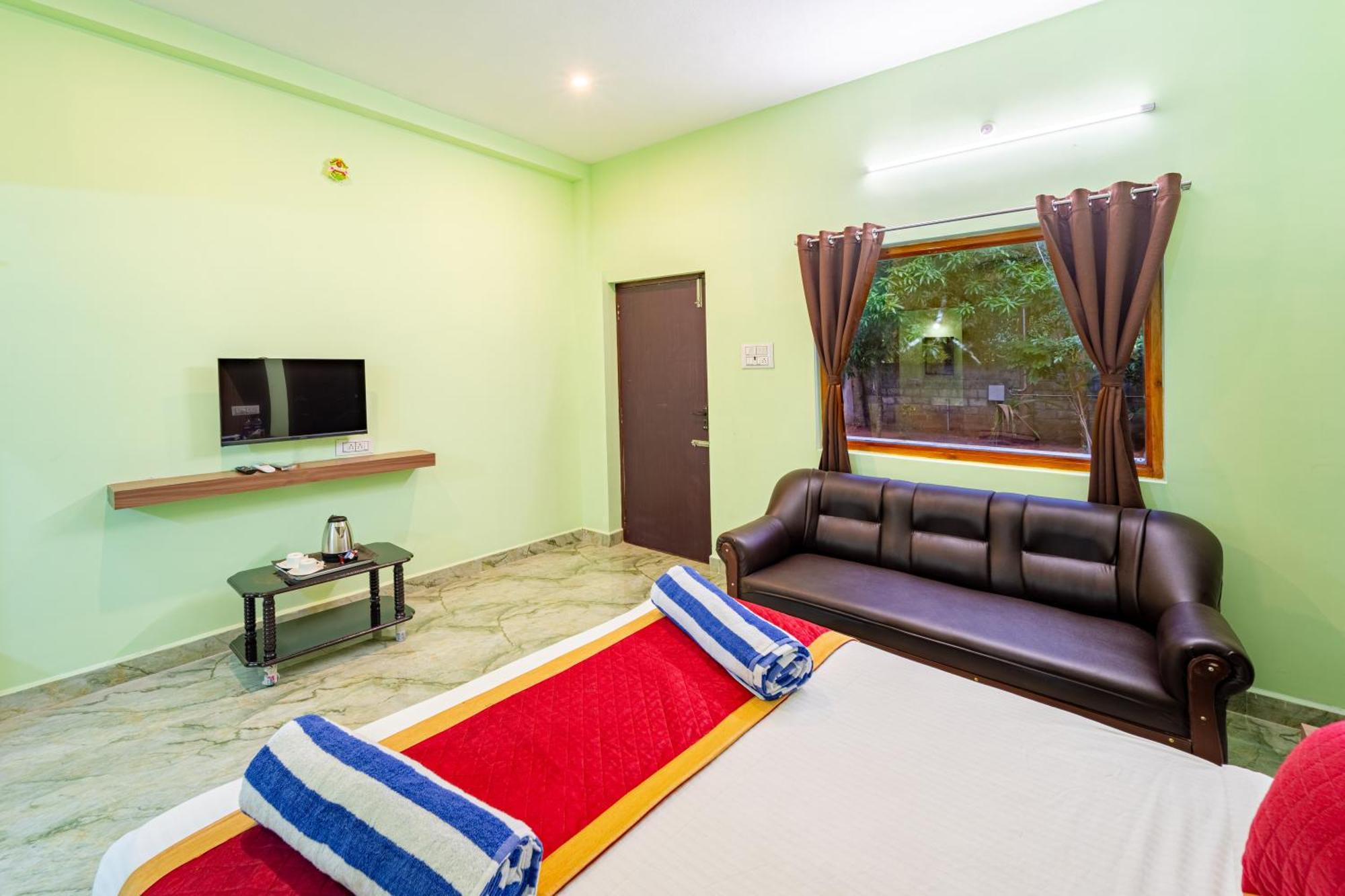 Hotel De Jardin Pondicherry With Swimming Pool Exterior photo